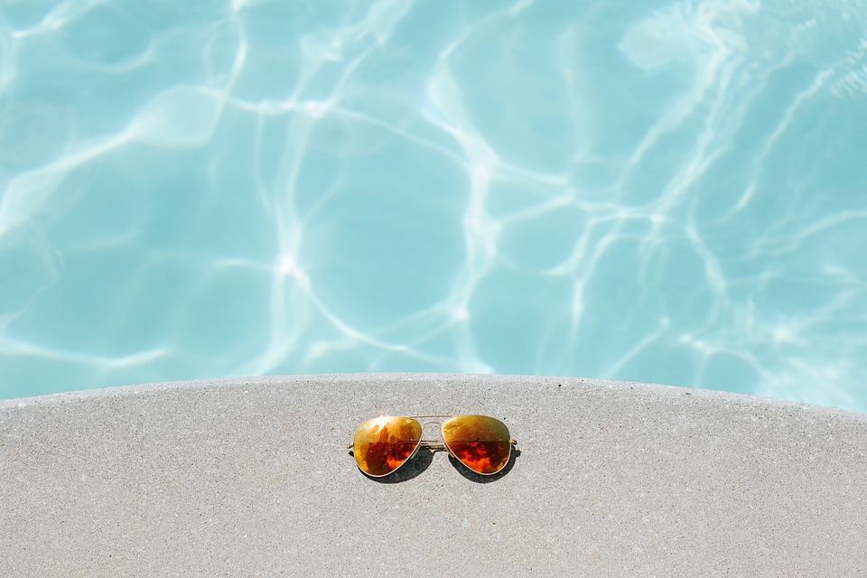 Résines pour les contours de piscine